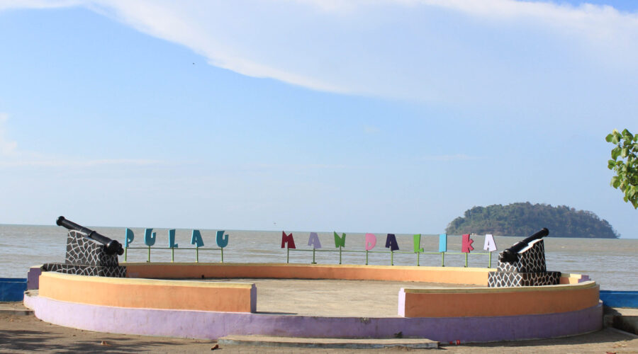 Pantai Benteng Portugis Jepara
